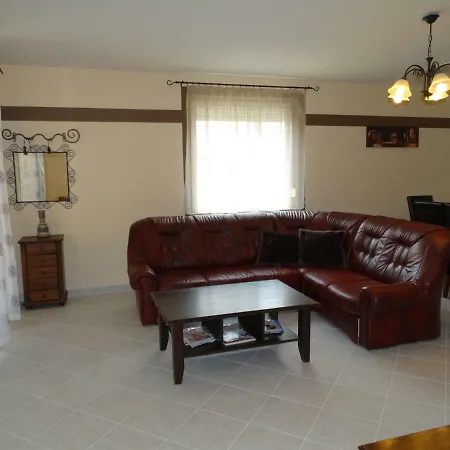 House Magnolia Apartment Velence